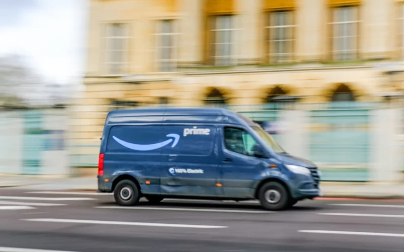 How Amazon’s Algorithm Pushes Drivers to Speed and Run Lights in Olympia