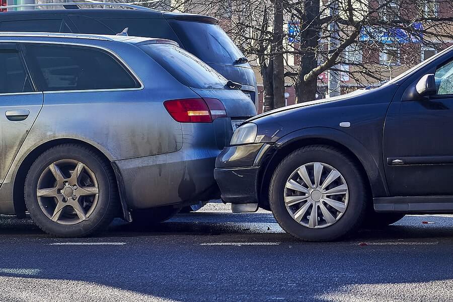 What If Someone Pulls out in Front of You? Boohoff Law P.A.